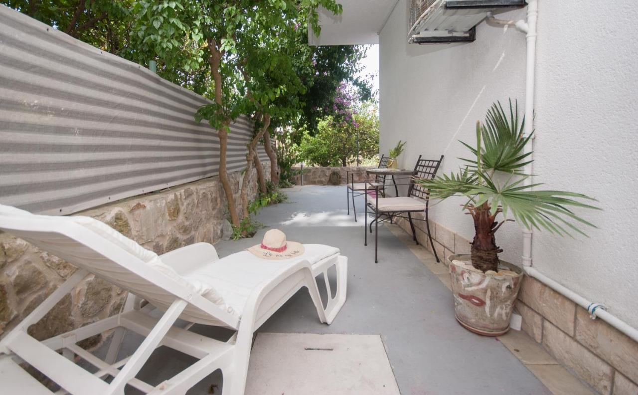 Apartments Dilk Vis Exterior photo